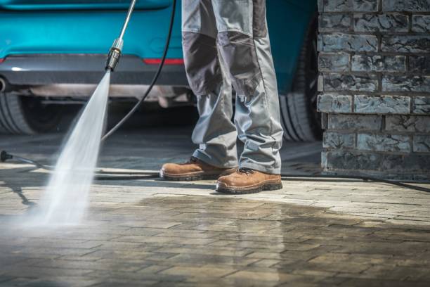 Best Pool Deck Cleaning  in Minoa, NY